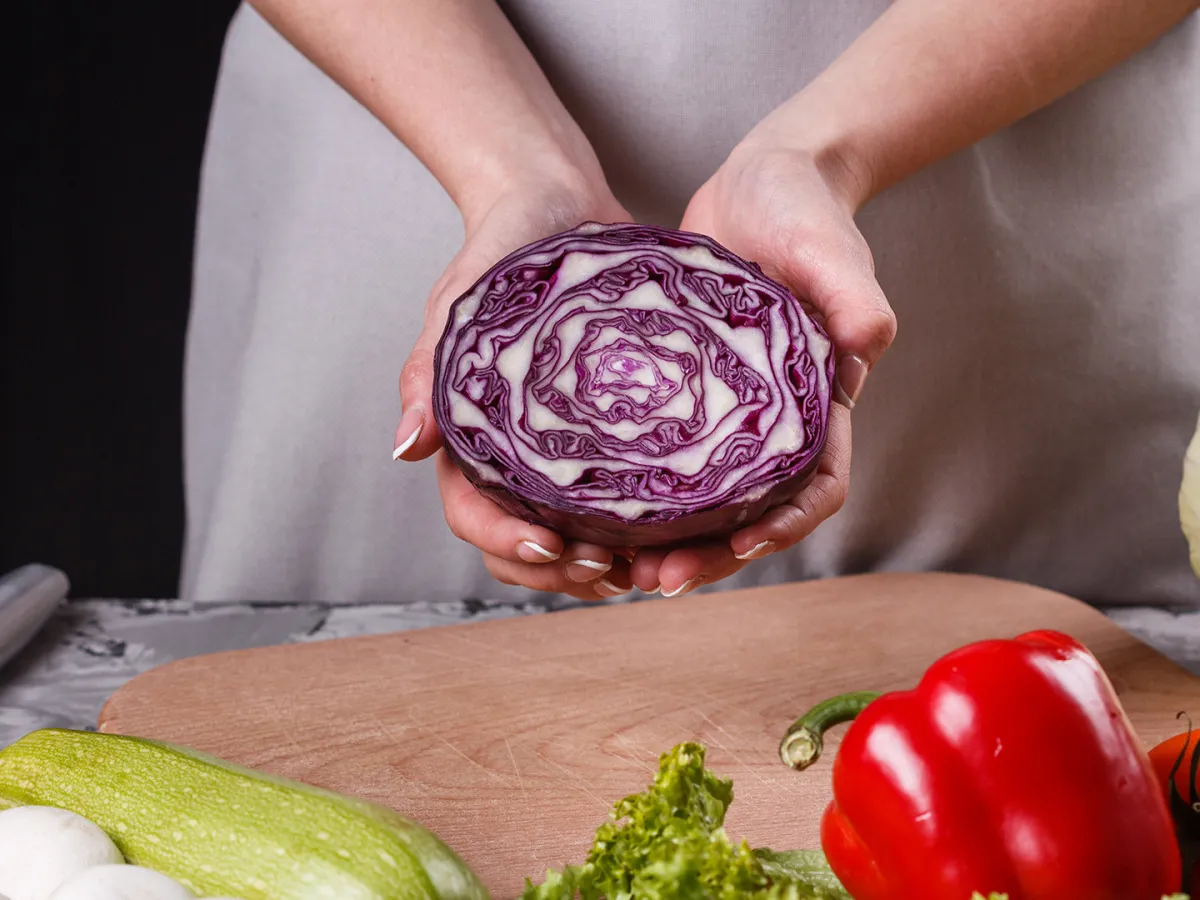 فوائد الملفوف الأحمر للتنحيف وتقوية المناعة وفق طبيبة تغذية