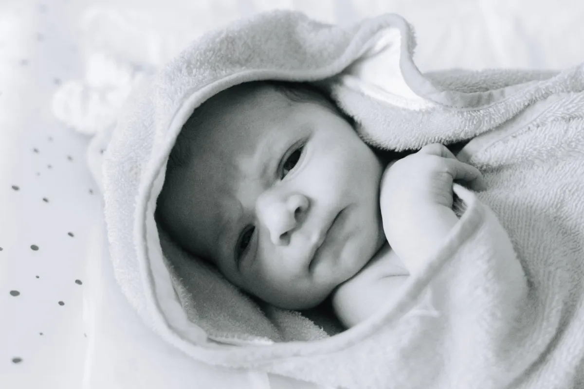 صورة طفل في الاسبوع الأول