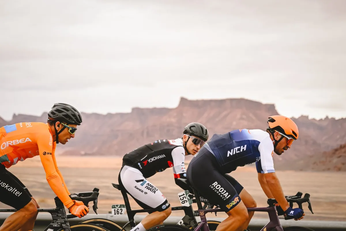 الدراج البلجيكي "ميرلير" يتصدر المرحلة الثالثة من سباق طواف العُلا 2024