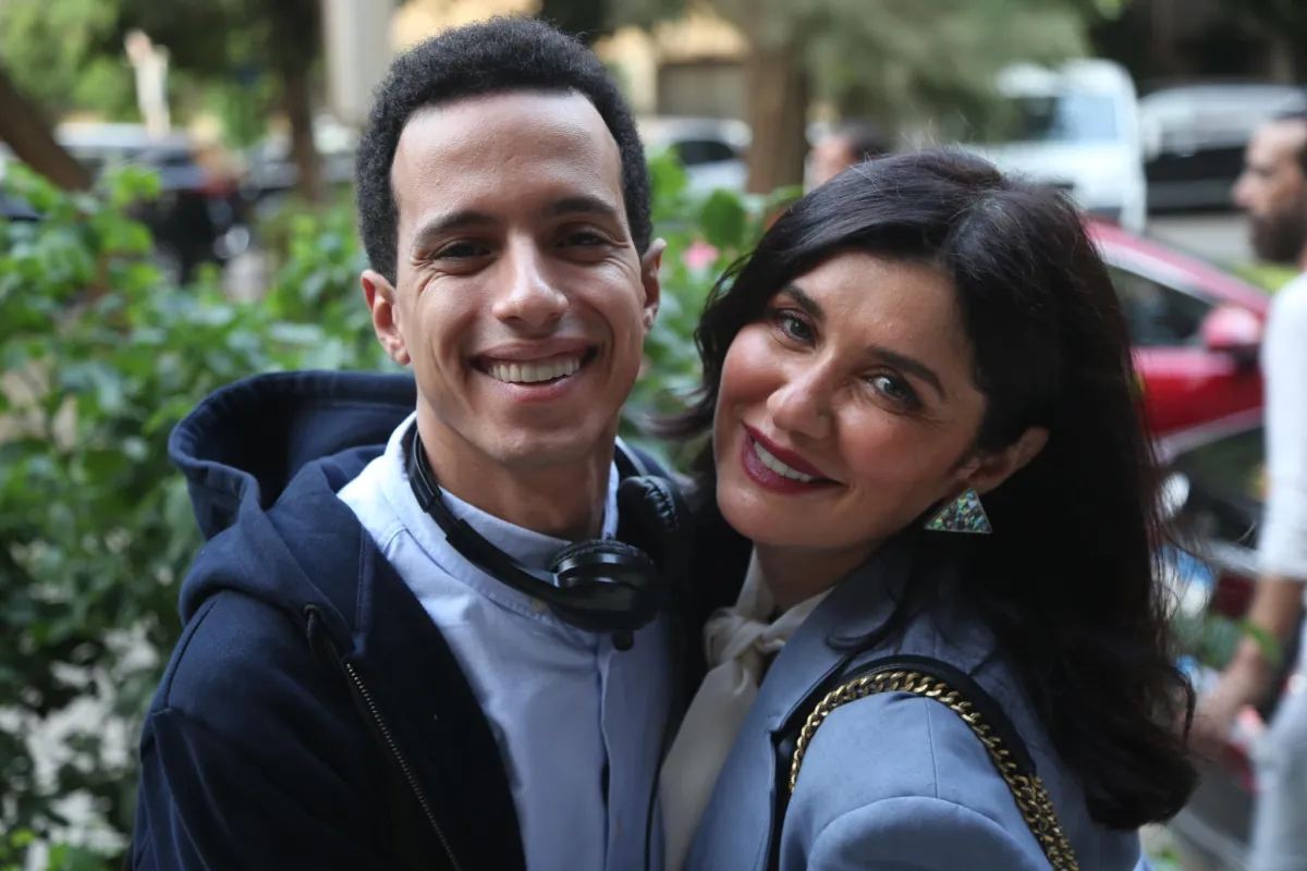 غادة عادل وطه دسوقي من كواليس حالة خاصة -الصورة من شركة الإنتاج