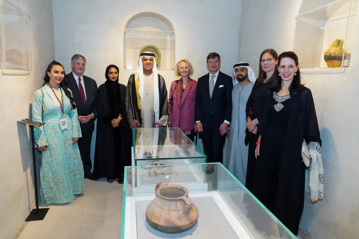 الشيخ سعود بن صقر القاسمي يفتتح مهرجان فن رأس الخيمة 2024 في قرية الجزيرة الحمراء التراثية