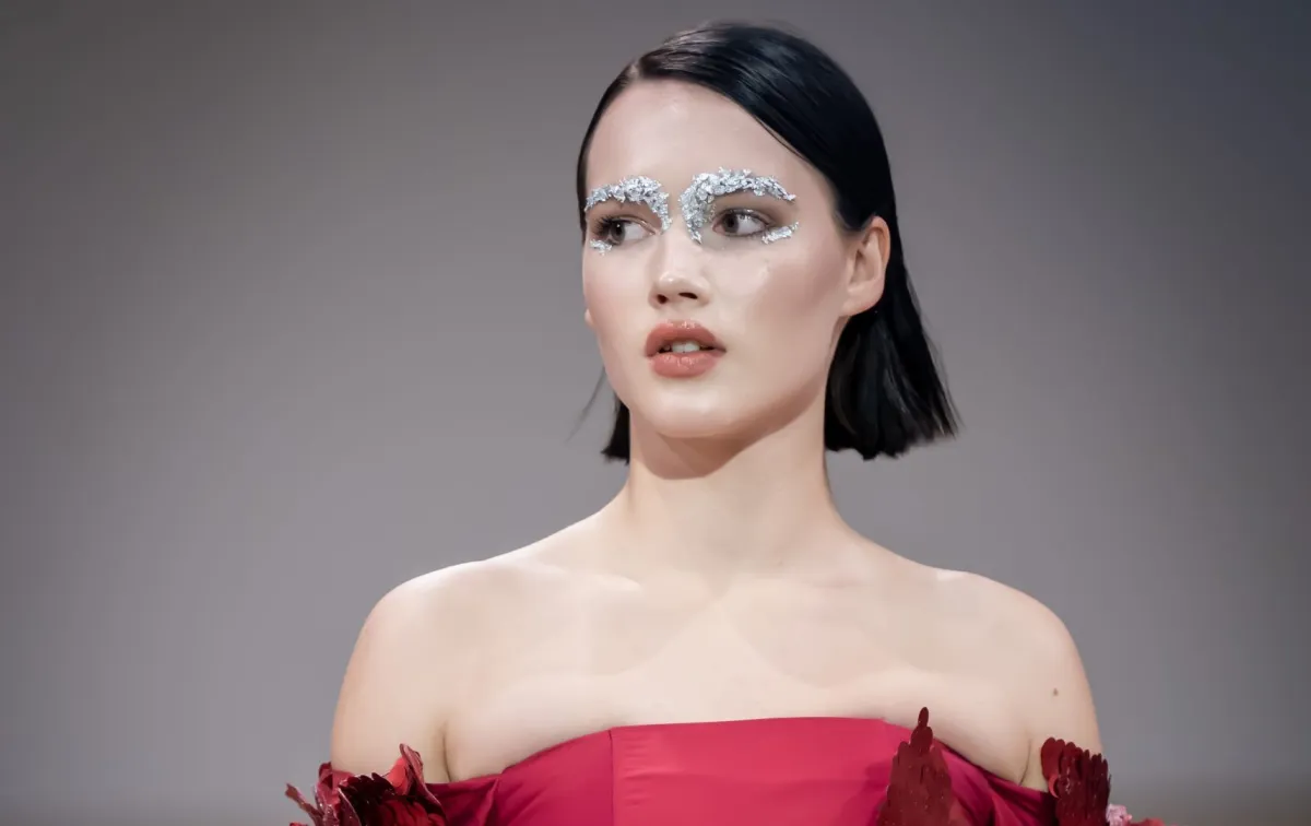 صيحات مكياج من أسبوع الموضة في دبي