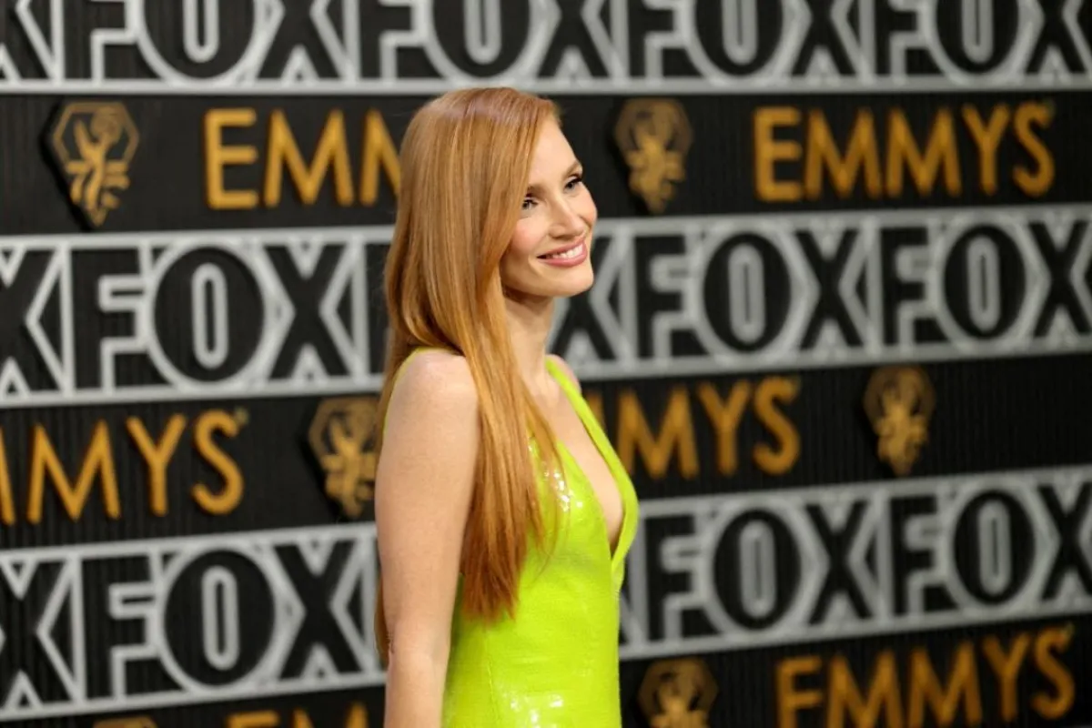 جيسيكا تشاستاين في حفل جوائز إيمي بدورته الـ75