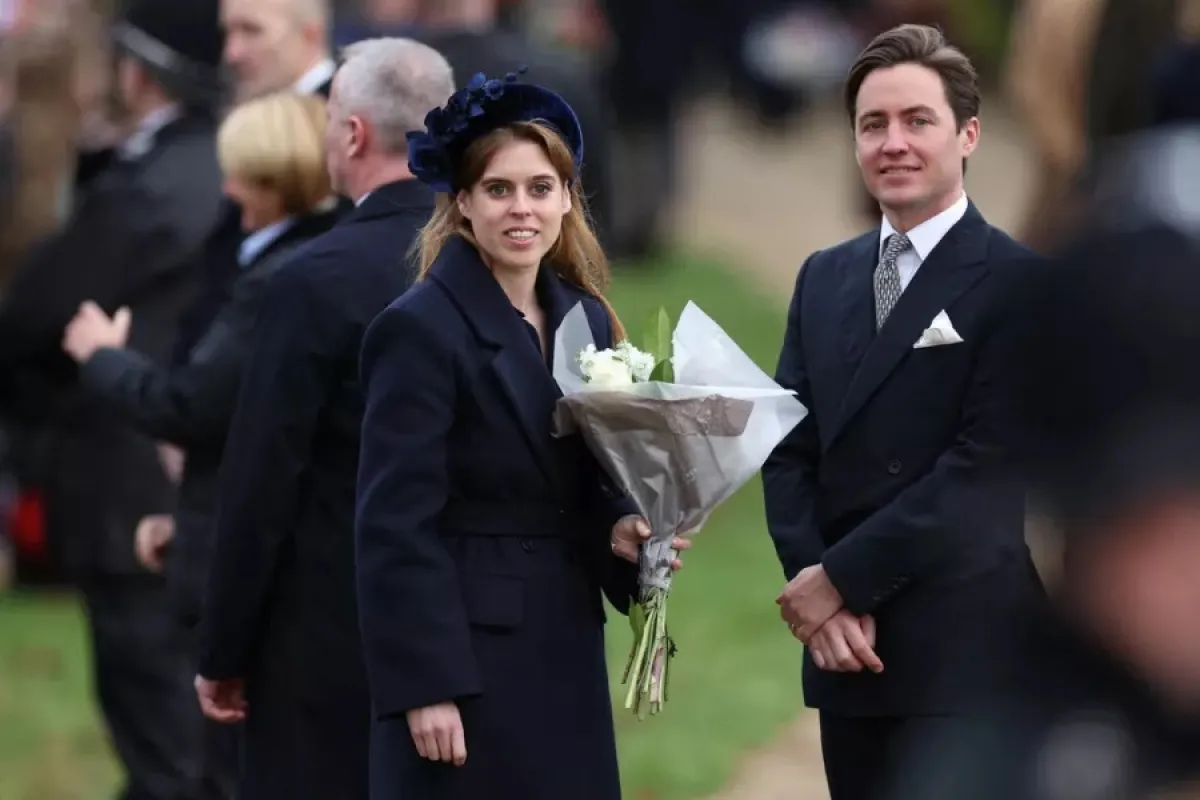 الأميرة بياتريس وزوجها Princess Beatrice of York and Edoardo Mapelli Mozzi (مصدر الصورة: Adrian DENNIS / AFP)