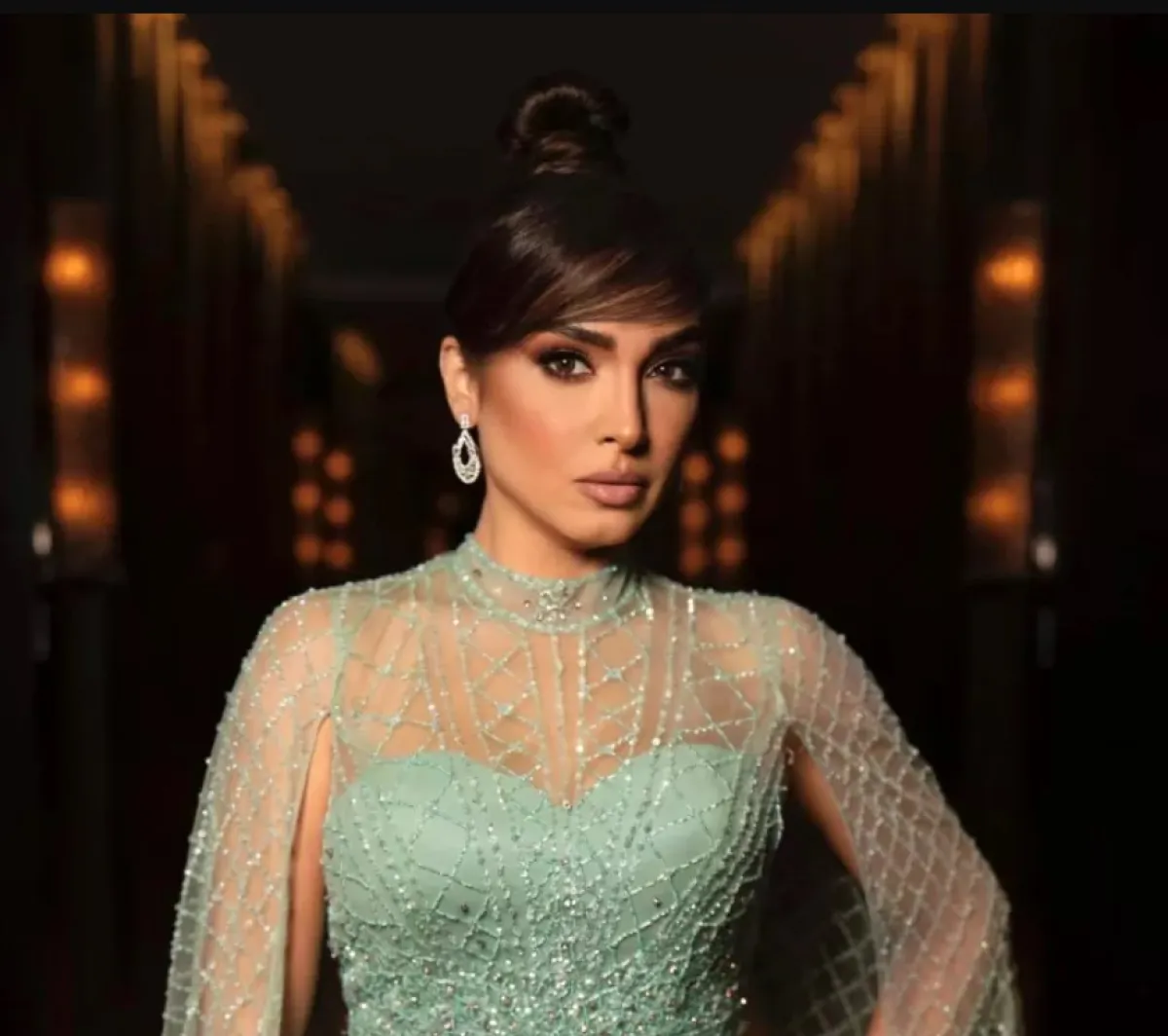 روجينا - الصورة من صفحتها الرسمية على الفيس بوك