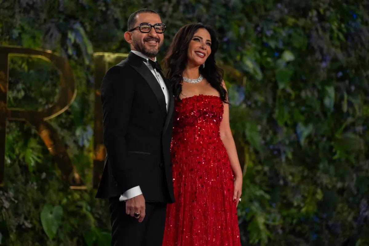 منى زكي وأحمد حلمي- الصورة من المكتب الإعلامي للـ MBC