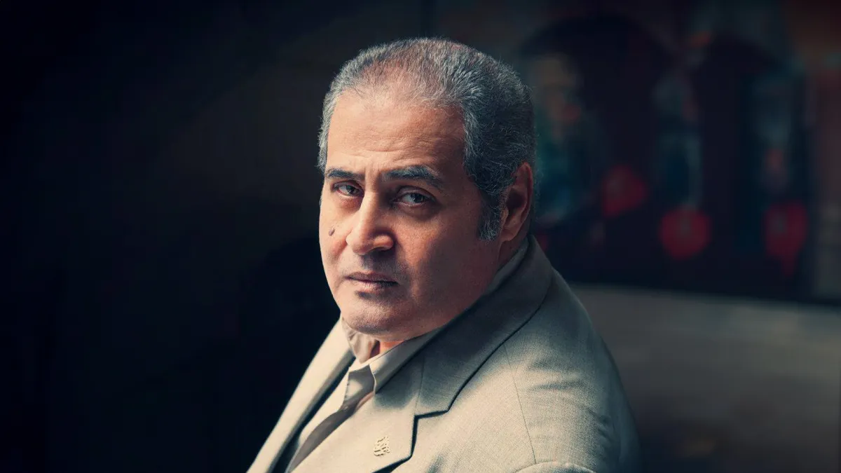 في ذكرى ميلاد الروائي نبيل فاروق .. رحلة استكشاف "رجل المستحيل" (مصدر الصورة:صحفة د.نبيل فاروق على الفيسبوك)