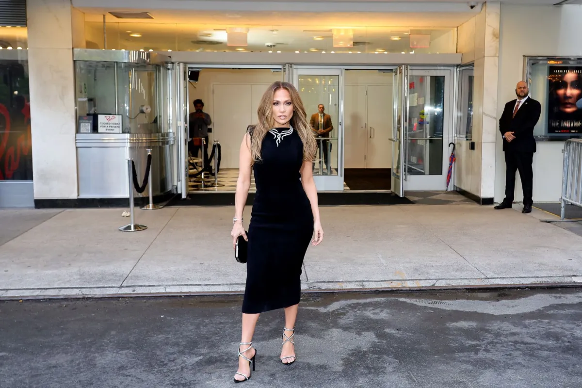 جينيفر لوبيز في مدينة نيويورك (Jennifer Lopez in New York City). مصدر الصورة: Theo Wargo/Getty Images for Netflix/AFP