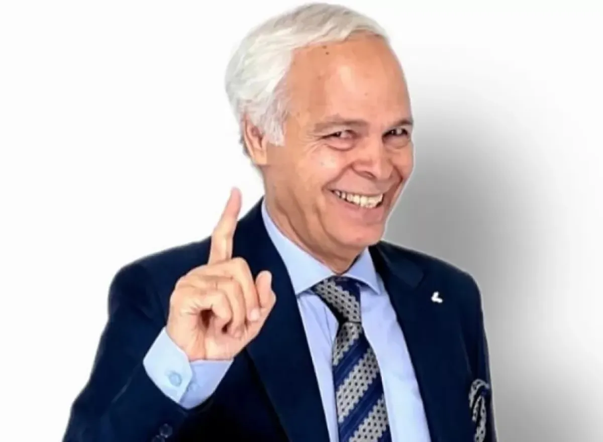 محمود عامر - حسابه الرسمي على موقع فيسبوك