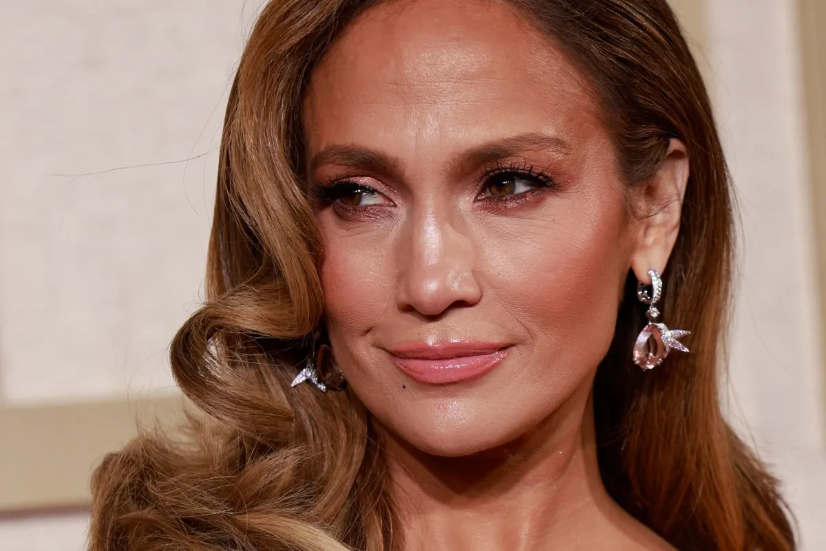 جنيفير لوبيز Jennifer Lopez في حفل غولدن غلوب (مصدر الصورة: Michael TRAN / AFP)