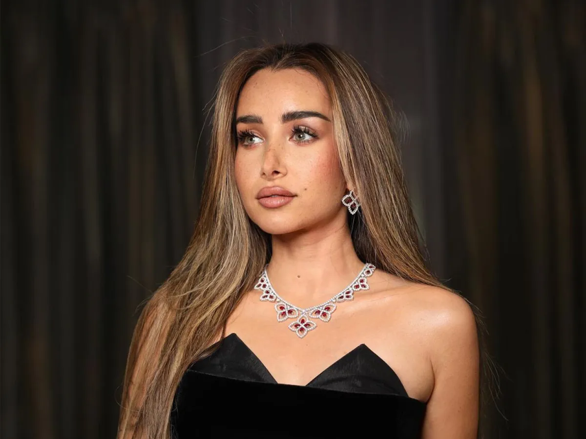 هنا الزاهد بمجوهرات ماسية فاخرة مرصوفة بالياقوت والألماس