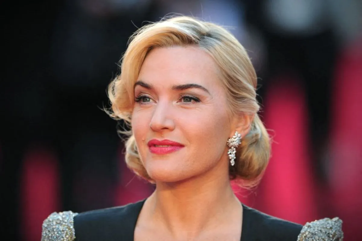 كيت وينسلت بوسط لندن (Kate Winslet in central London). مصدر الصورة: AFP PHOTO/ CARL COURT