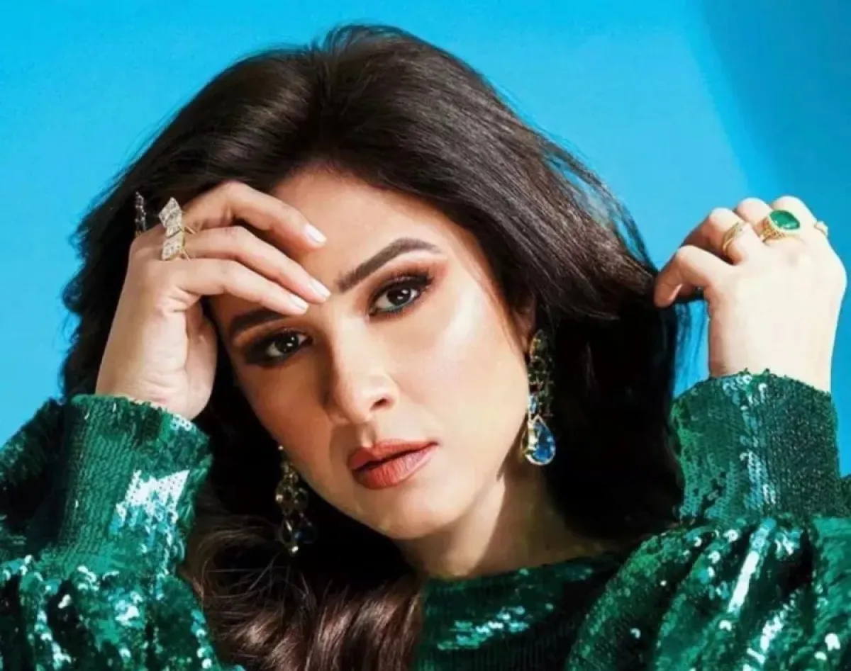 ياسمين عبد العزيز من جلسة تصوير خاصة لسيدتي