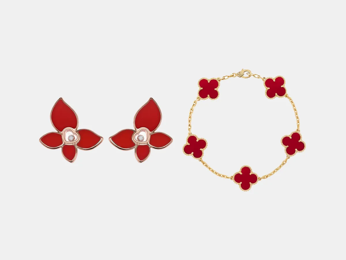مجوهرات مرصوفة بأحجار كريمة حمراء من الدور العالمية
