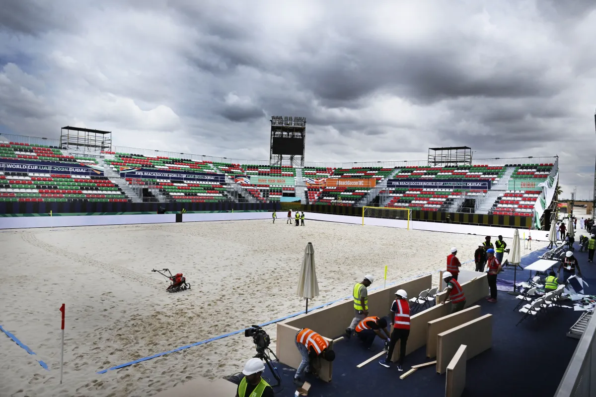 تم تشييد الملعب خلال فترة 25 يومًا فقط. الصورة من wam