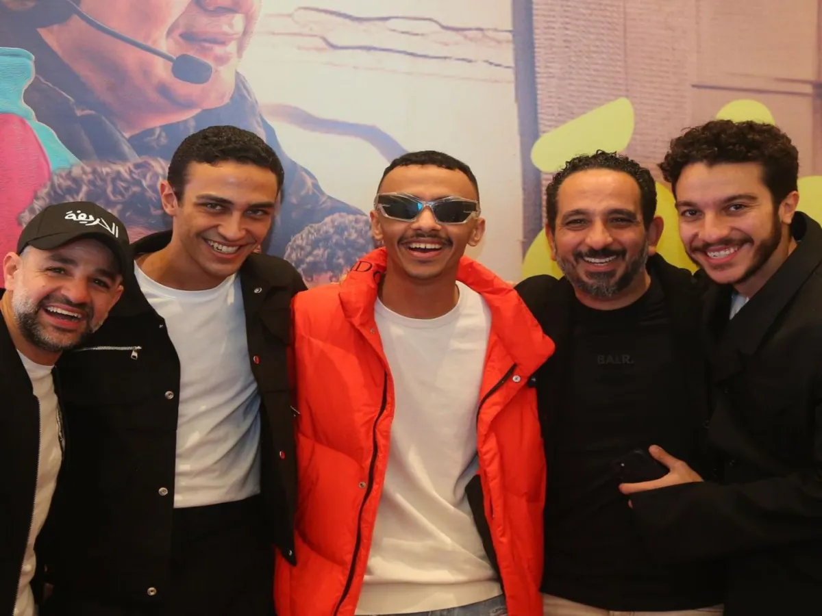 أبطال فيلم "الحريفة" مع المنتج طارق الجنايني - الصورة من حساب نور النبوي على إنستجرام