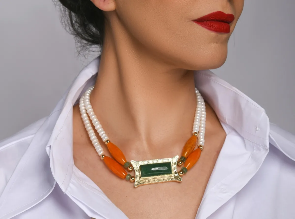 من تصاميم منى عنان