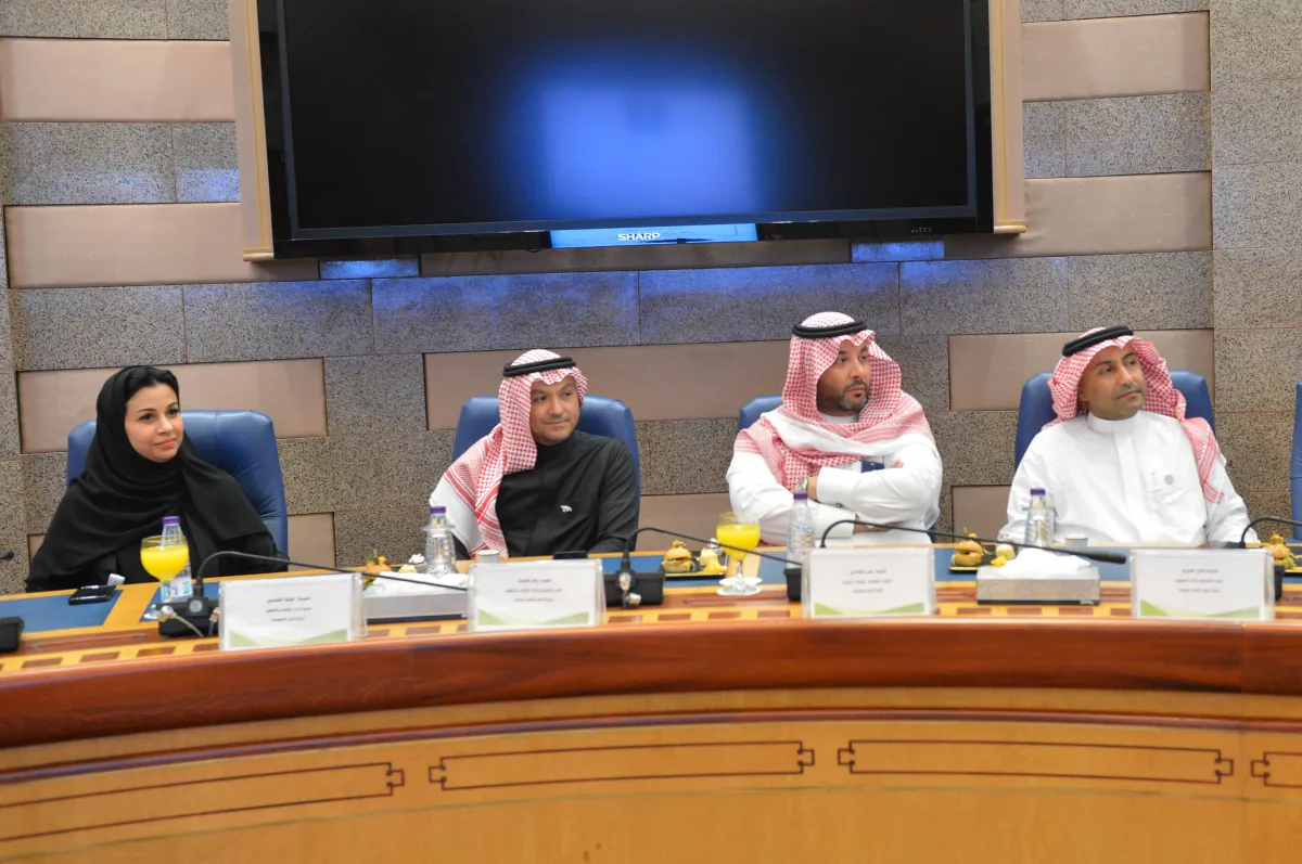 بحث سبل التعاون وفرص الاحتياج للكادر البشري 