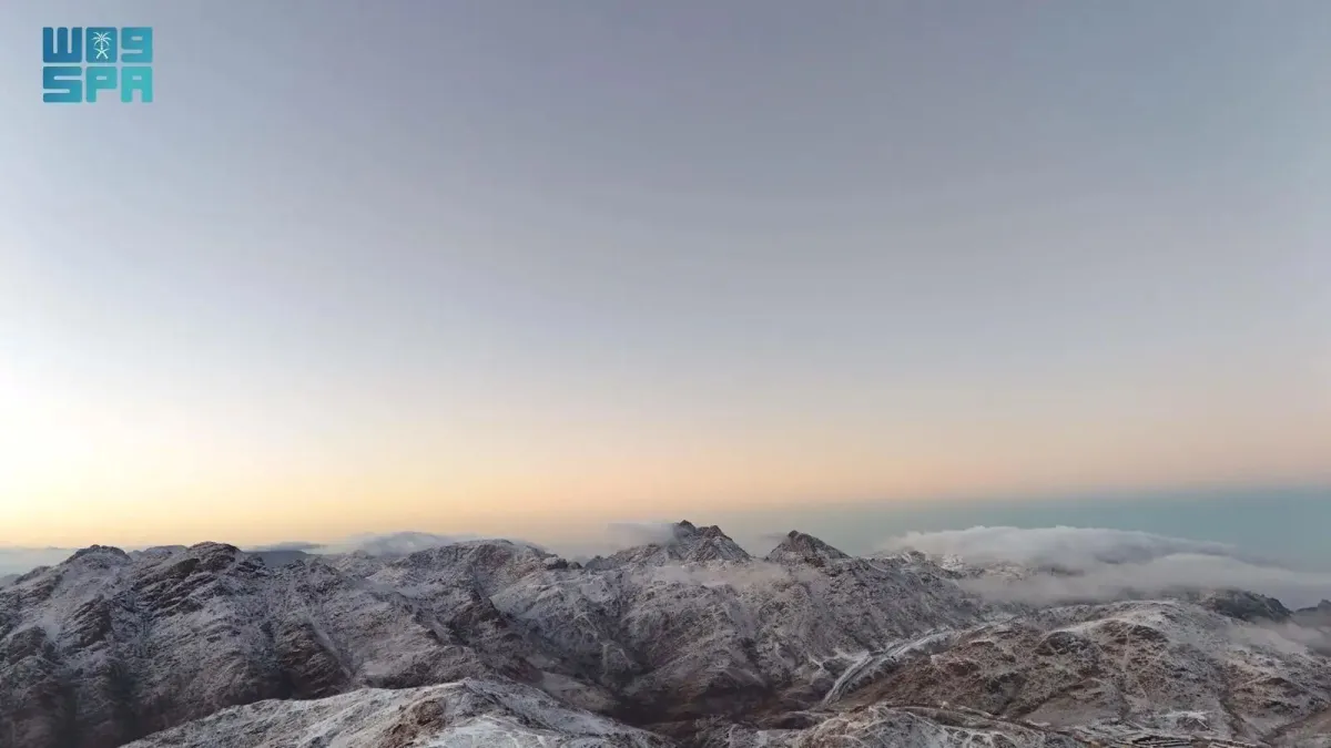 الثلوج تكتسي جبال اللوز للمرة الثانية خلال فبراير