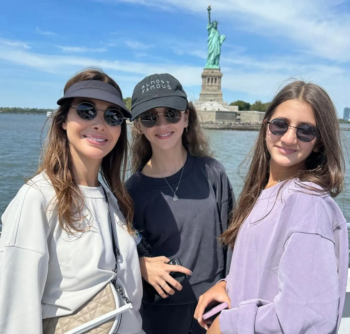 نانسي عجرم وابنتاها ميلا وإيلا- الصورة من صفحتها على إنستغرام