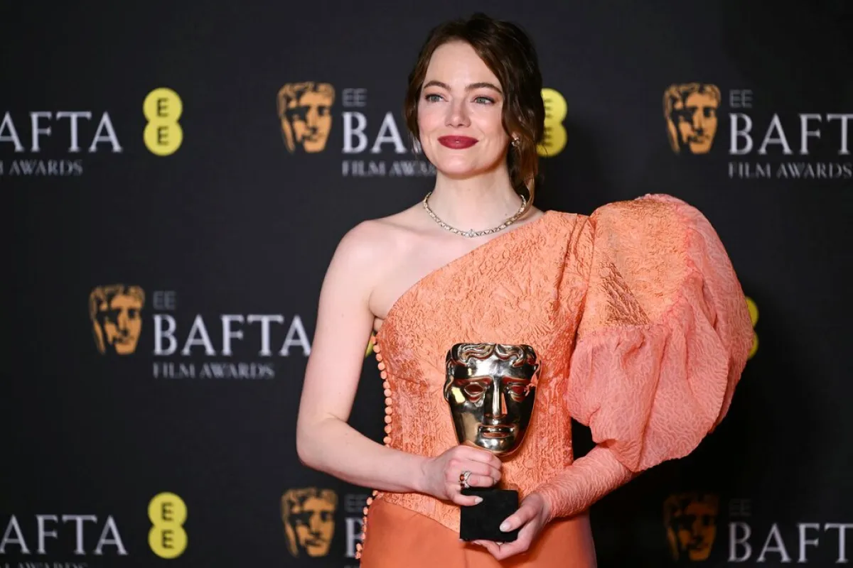 إيما ستون  Emma Stone في حفل البافتا (مصدر الصورة: JUSTIN TALLIS / AFP)