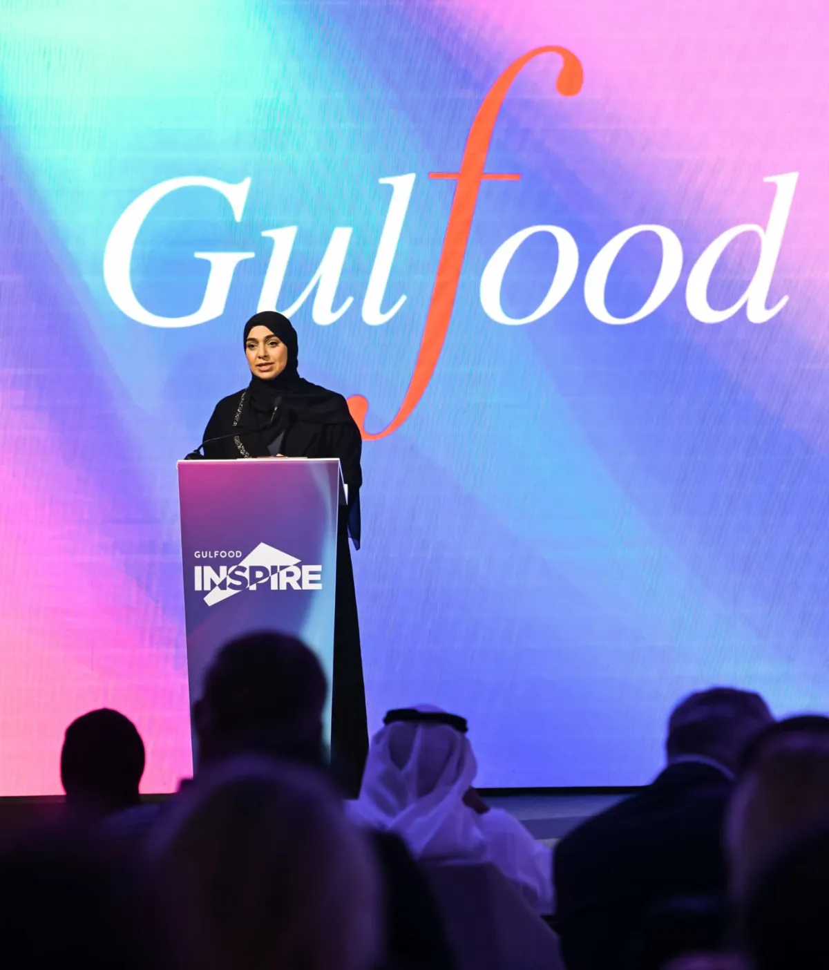  افتتحت الدكتورة آمنة بنت عبدالله الضحاك، وزيرة التغير المناخي والبيئة في الإمارات مؤتمر "إنسباير جلفود" بكلمة رئيسية