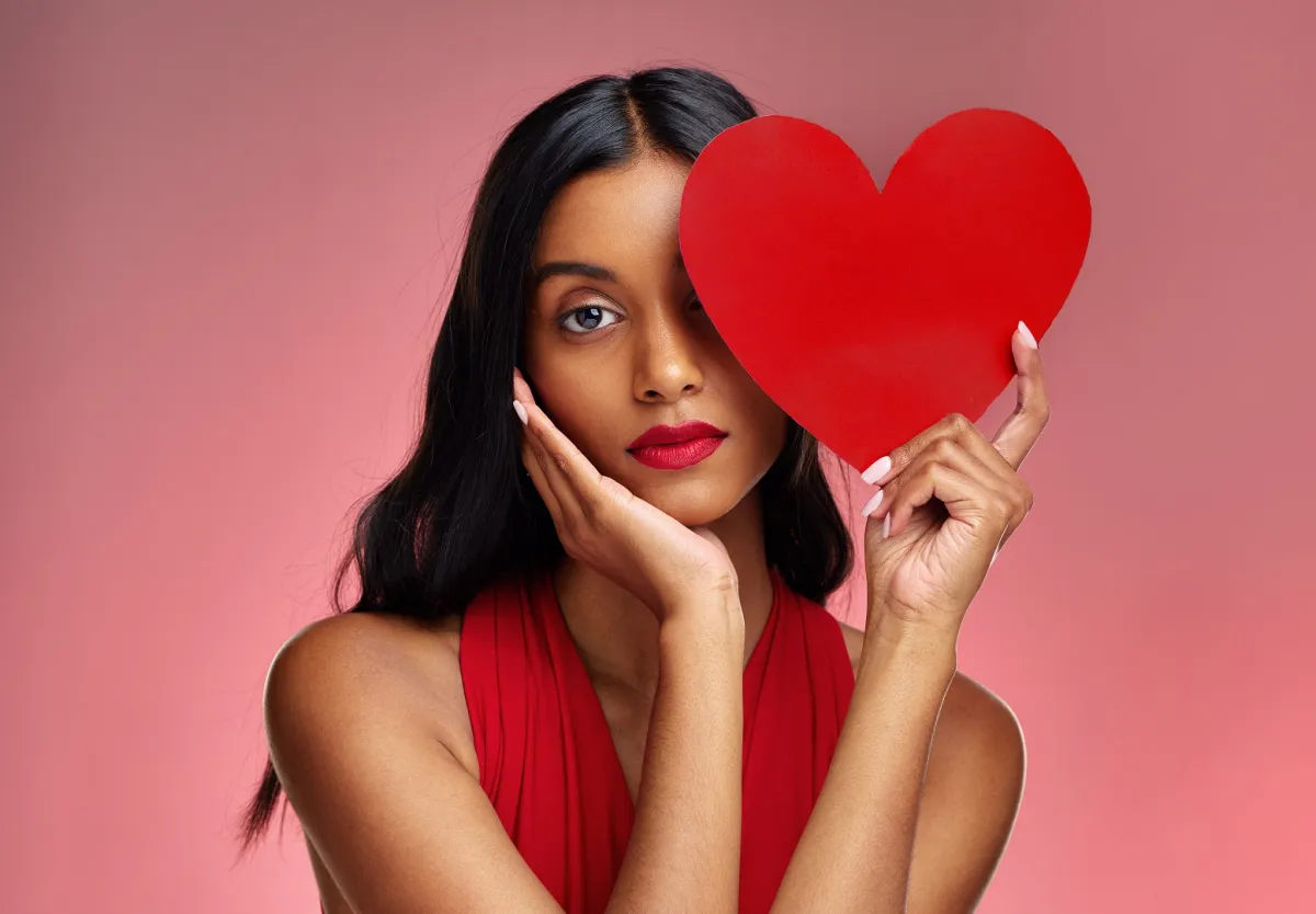 المرأة الأكثر جرأة في الحب وفق الأبراج