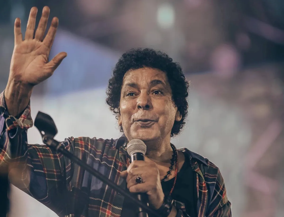 محمد منير - الصورة من صفحته الرسمية على الفيس بوك