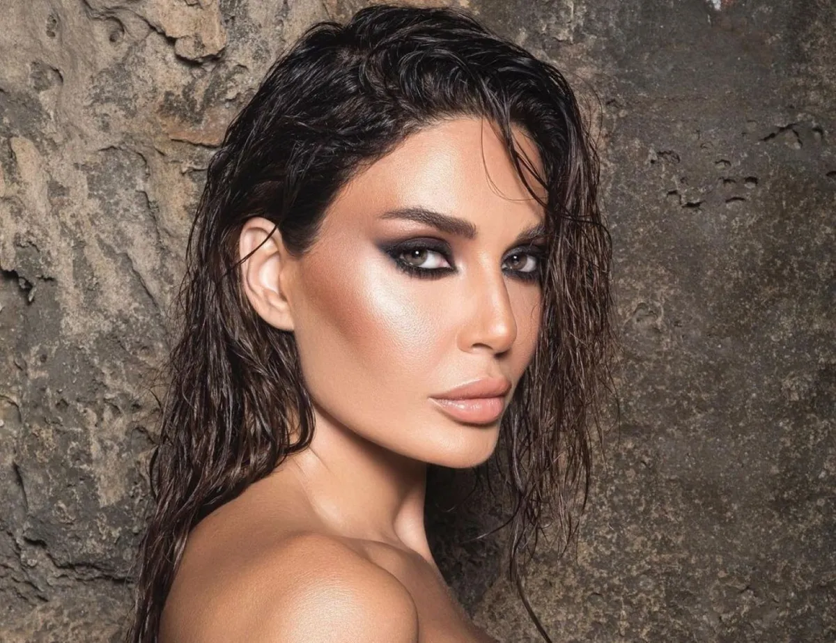 مكياج وتسريحات شعر سيرين عبد النور