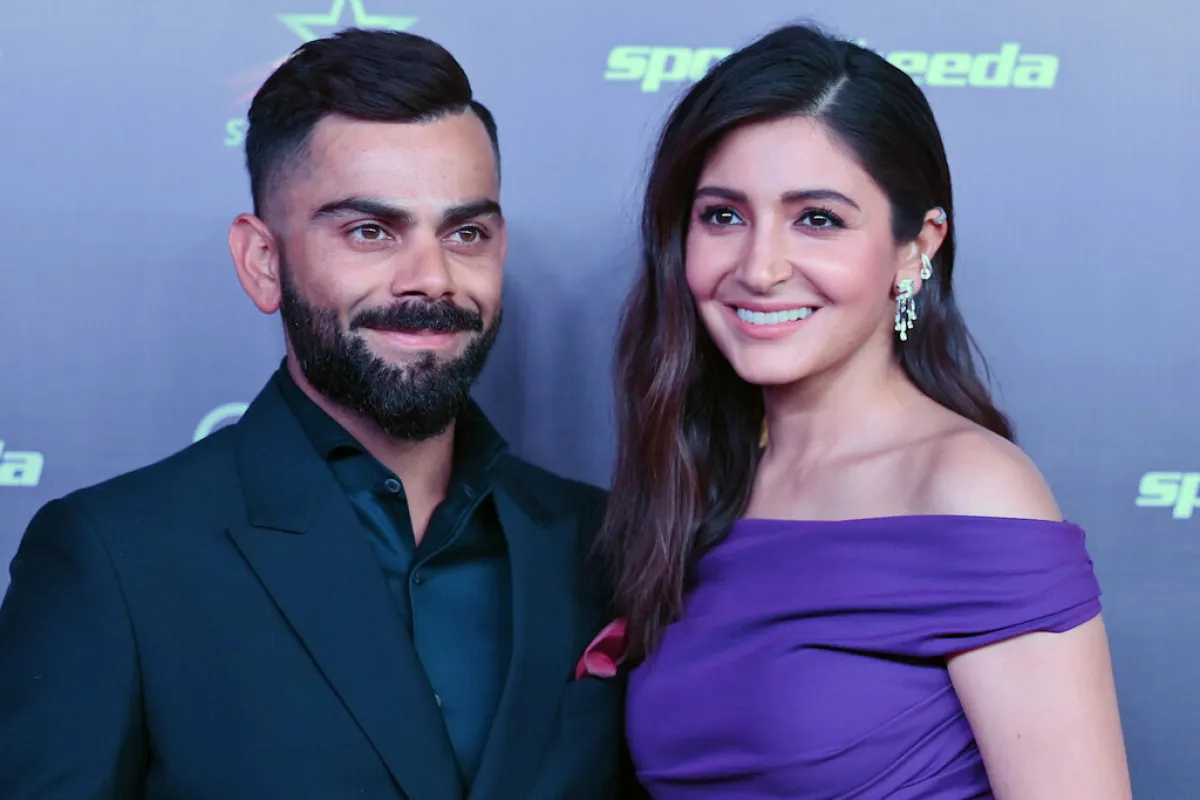 أنوشكا شارما وفيرات كولي  Virat Kohli and Anushka Sharma في 'Indian Sports Honours'  (مصدر الصورة: SUJIT JAISWAL / AFP)