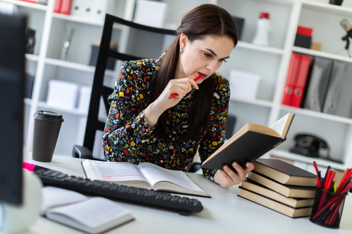 الفرق بين التأليف والتصنيف