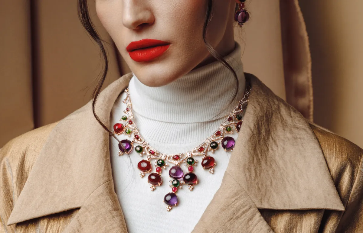 عقد من لا ماركيز La Marquise - الصورة من مكتب العلاقات العامة للعلامة 