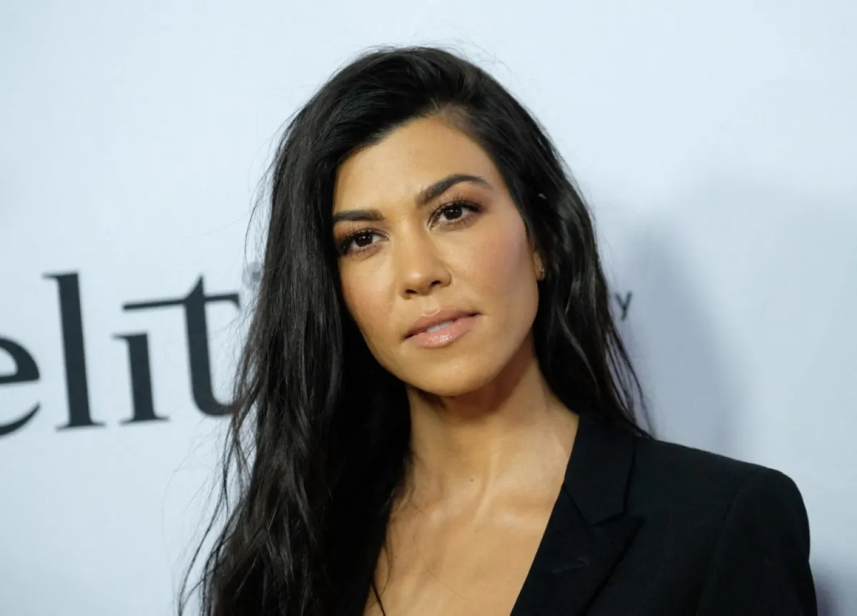 كورتني كارداشيان في مسرح صيني بهوليوود (Kourtney Kardashian at the Chinese theatre in Hollywood) -مصدر الصورة: CHRIS DELMAS / AFP