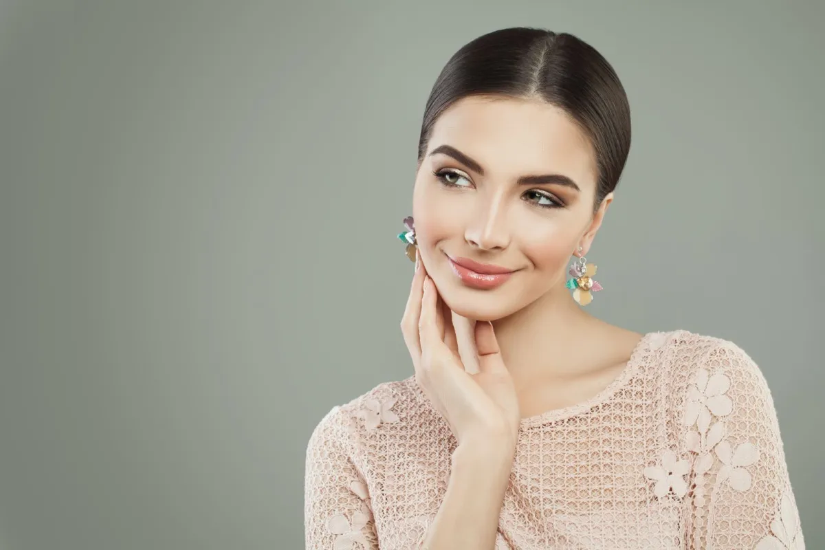 أسرع طريقة لنحت الوجه وشد عضلاته