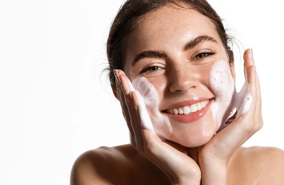 فوائد التقشير الكيميائي