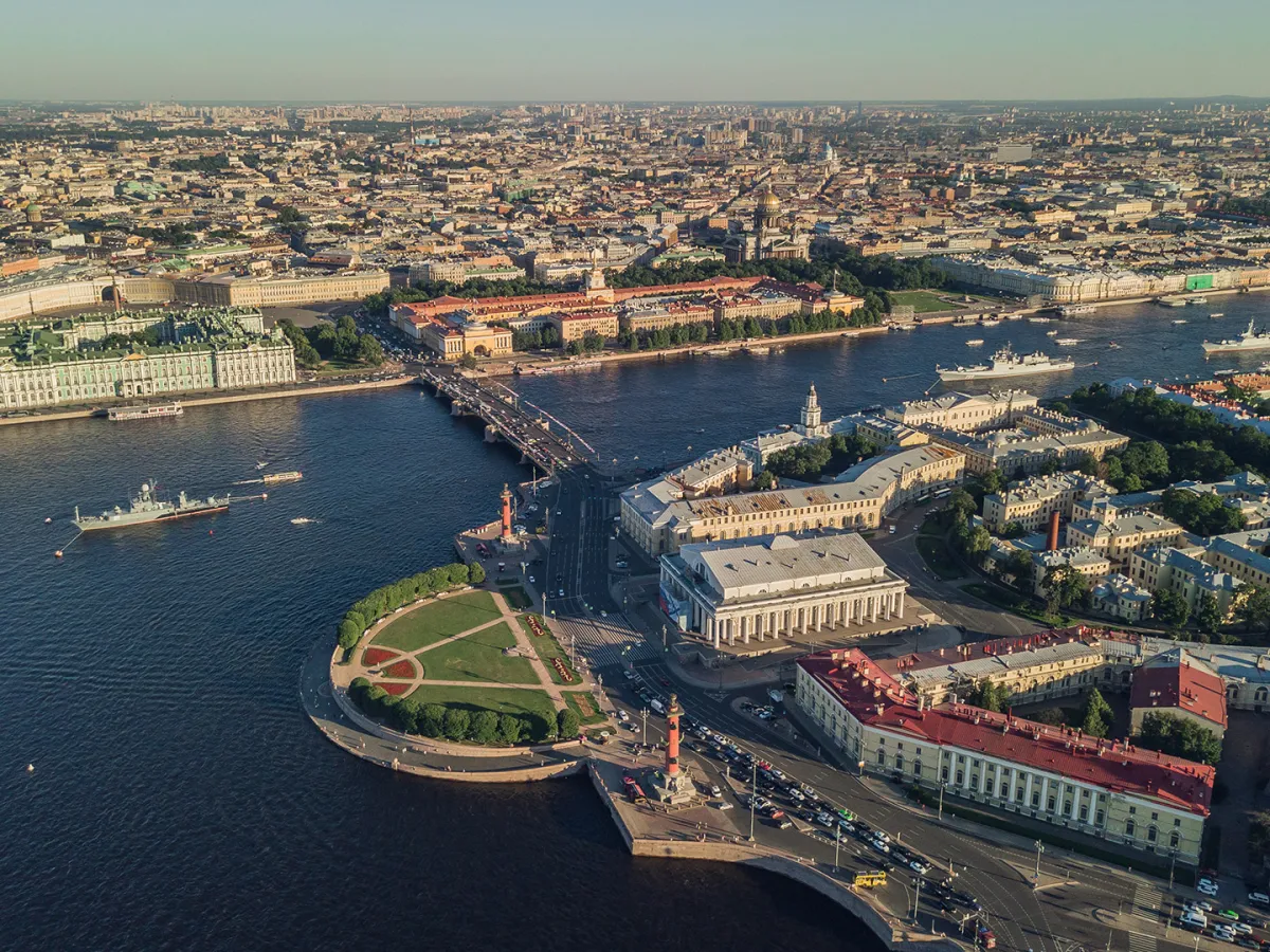 إطلالة على مدينة سانت بطرسبرغ