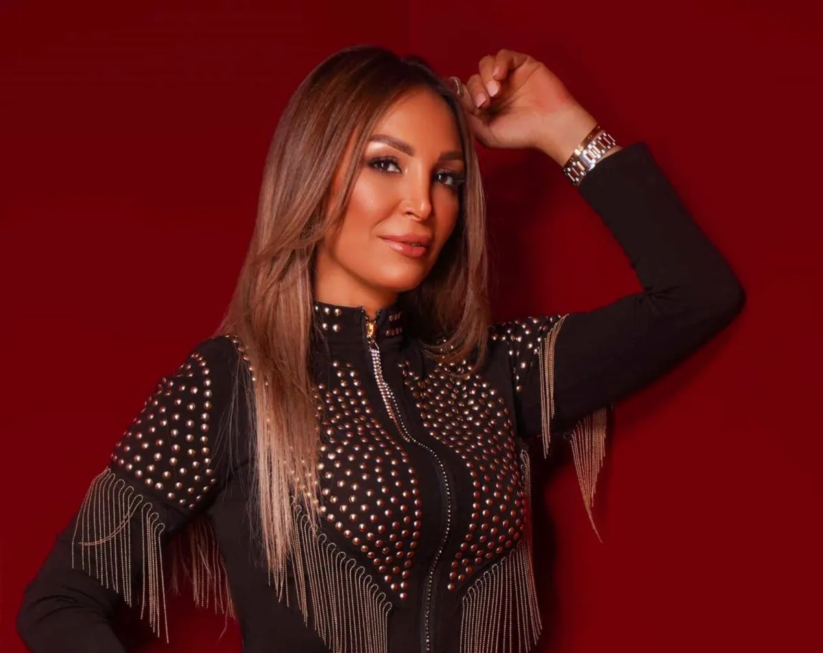 سهام جلال - الصورة من صفحتها الرسمية على الفيس بوك