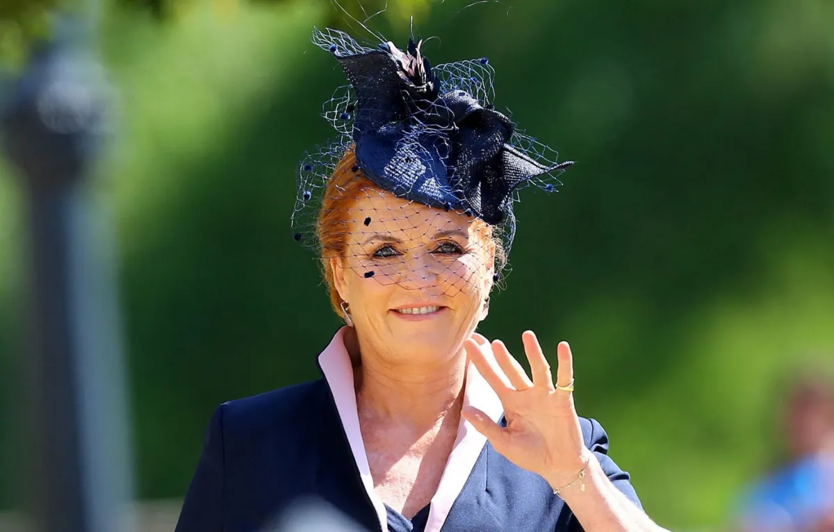 سارة فيرغسون دوقة يورك في قلعة وندسور (Sarah, Duchess of York in Windsor). مصدر الصورة: Gareth Fuller / POOL / AFP