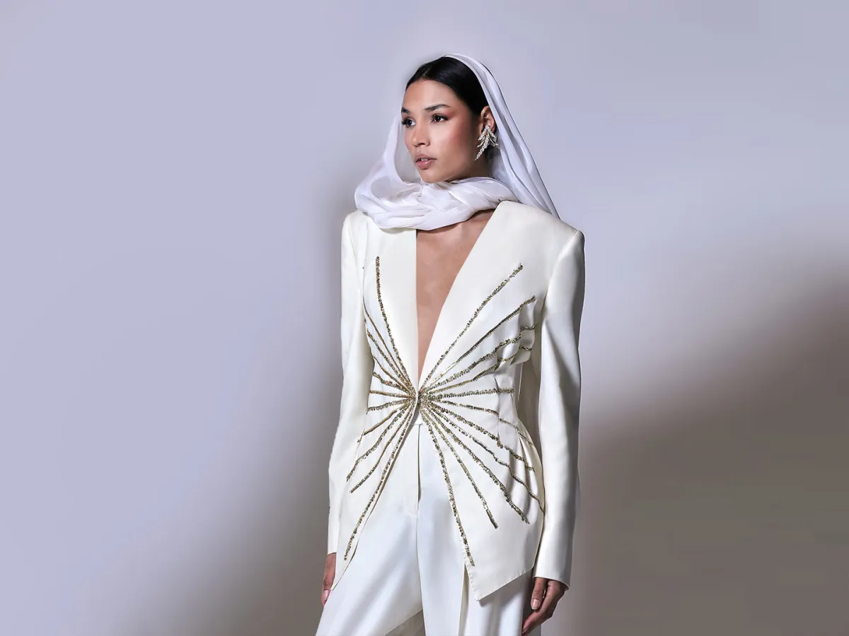 بدلة بيضاء من نمر سعادة - الصورة من أرشيف المصمم