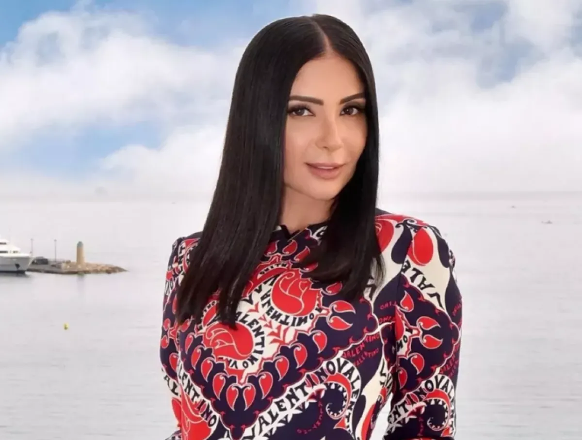 منى زكي - الصورة من صفحتها الرسمية على فيسبوك