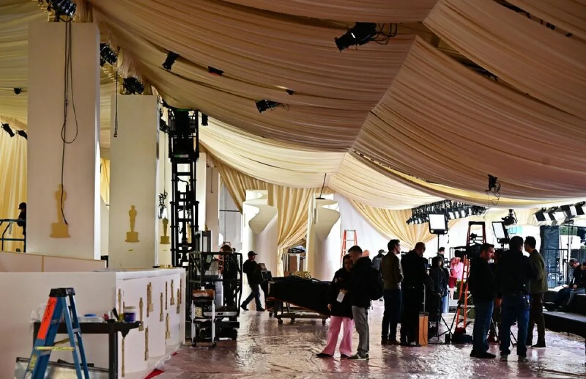 التحضيرات لحفل الأوسكار 2024 (مصدر الصورة Frederic J. BROWN / AFP)