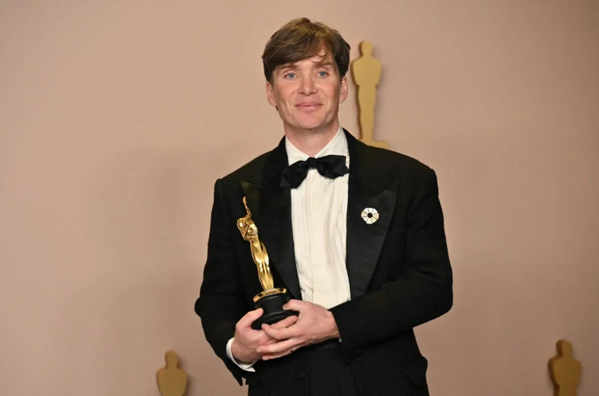 كيليان مورفي في حفل توزيع جوائز أوسكار (Cillian Murphy during the 96th Annual Academy Awards). مصدر الصورة: Robyn BECK / AFP