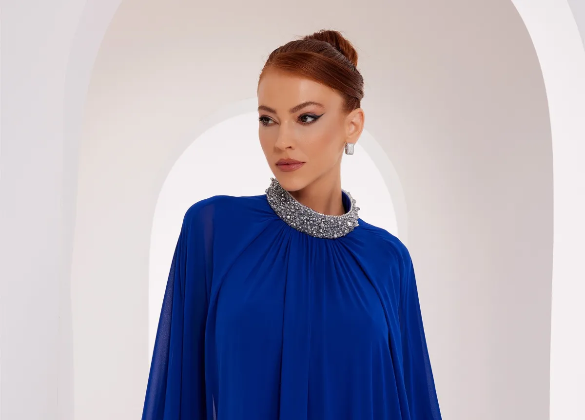 قفطان أزرق من مجموعة Bright Tomorrow للمصممة نور فتح الله