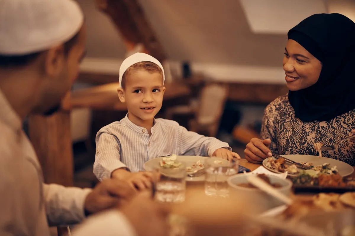 صورة طفل صائم