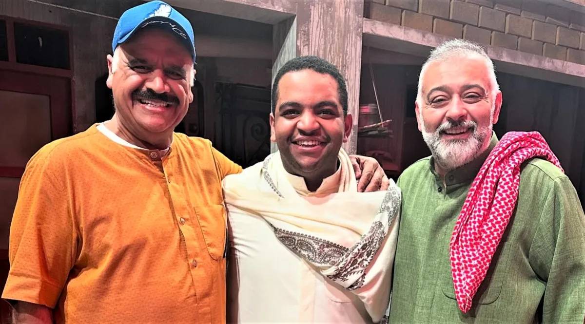 خالد المظفر يتوسط الفنان داود حسين وحسن البلام- الصورة من حسابه على الانستغرام