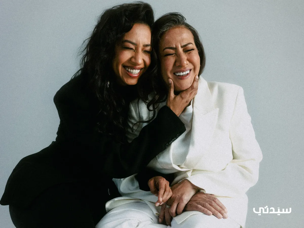 الممثلة والمخرجة سمر ششة ووالدتها أماني الجميل