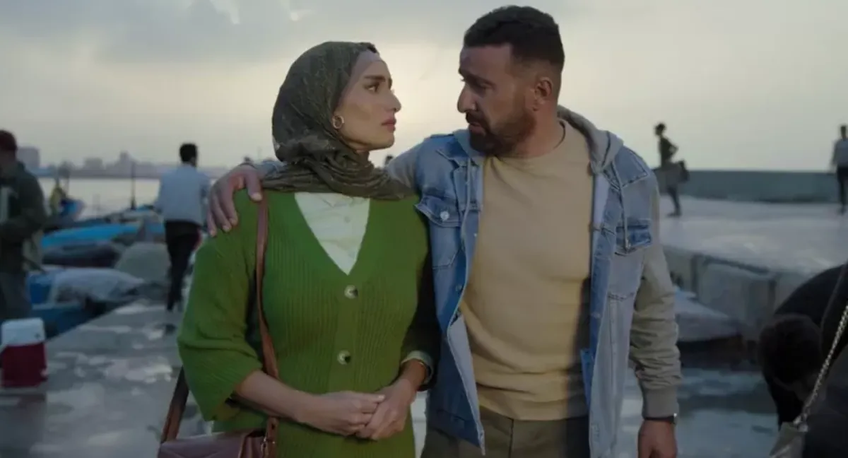 أحمد السقا وزينة من مسلسل "العتاولة" -الصورة من المركز الإعلامي لـ"mbc"