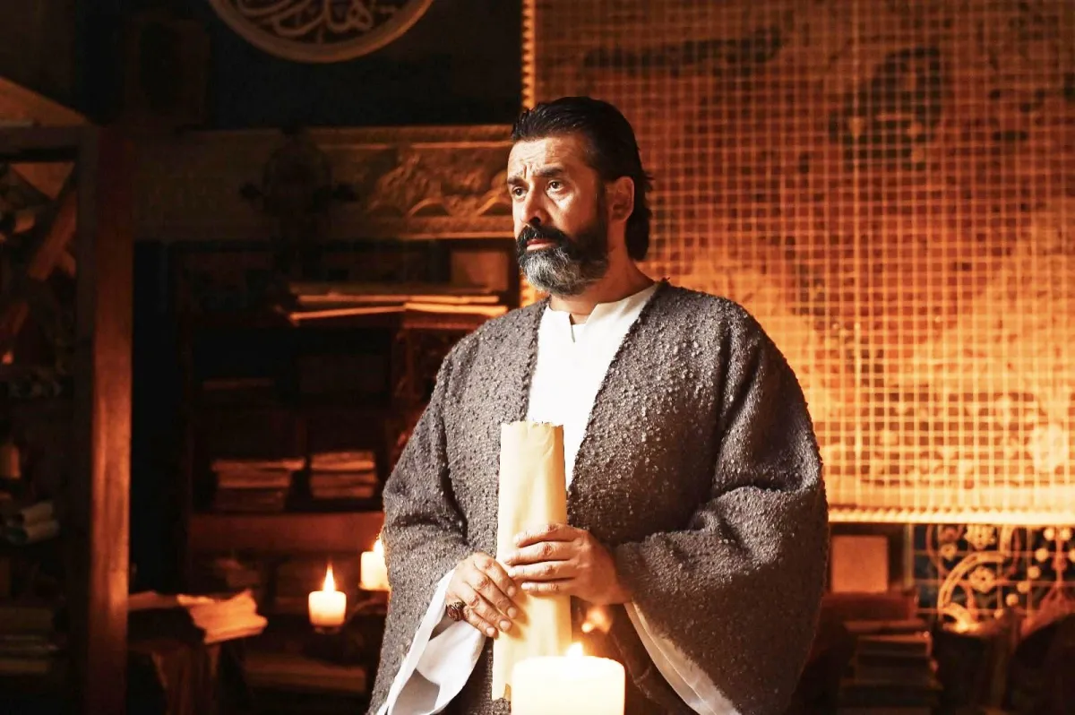 كريم عبد العزيز من مسلسل "الحشاشين"- الصورة من المركز الإعلامي للشركة المتحدة للخدمات الإعلامية