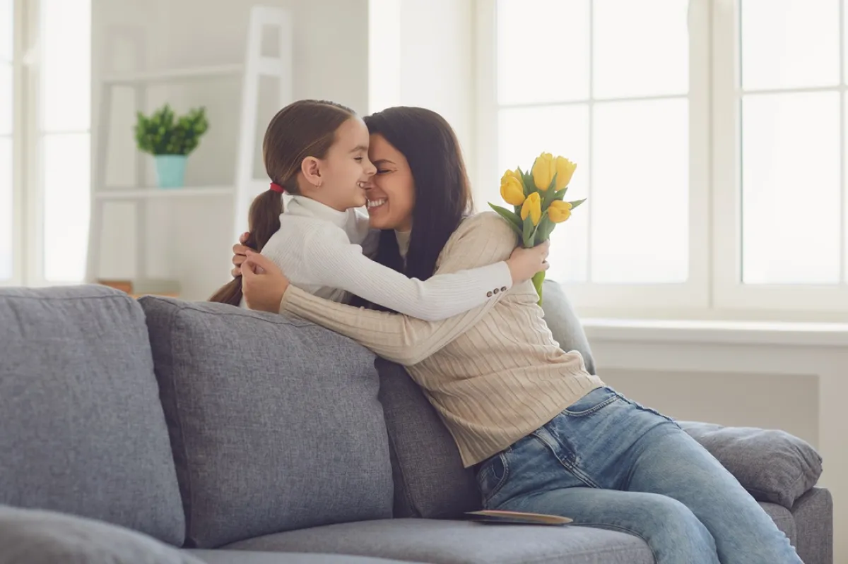 صورة لأم مع ابنتها