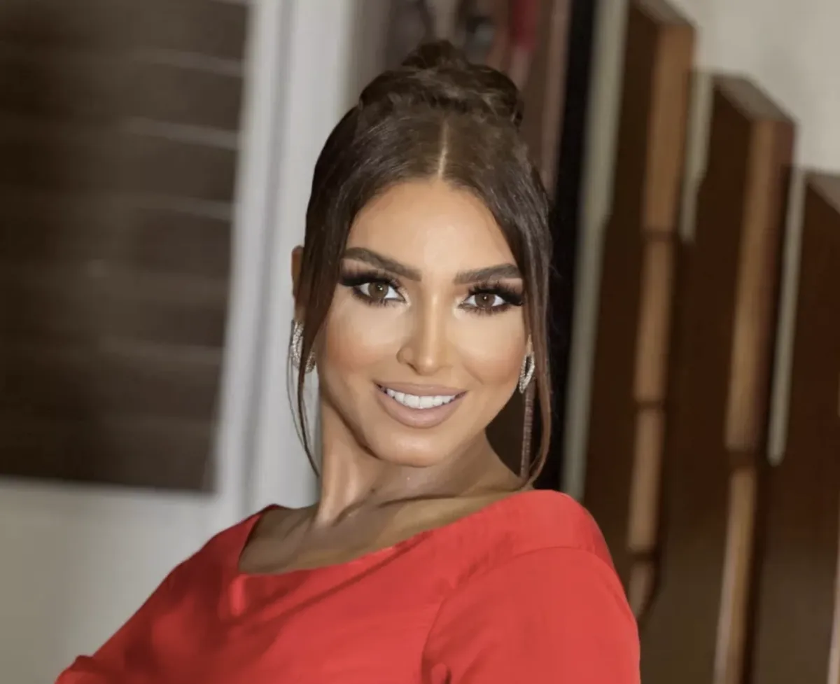 روجينا - الصورة من صفحتها الرسمية على الفيس بوك